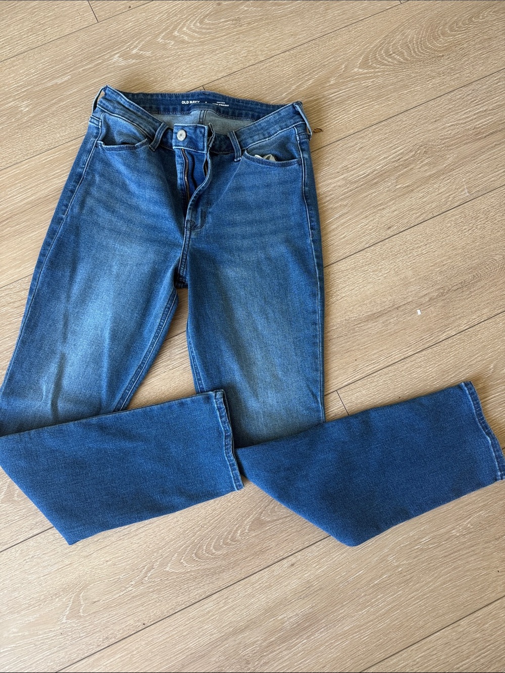 Old Navy Women's Medium Blue Straight-Leg Jeans